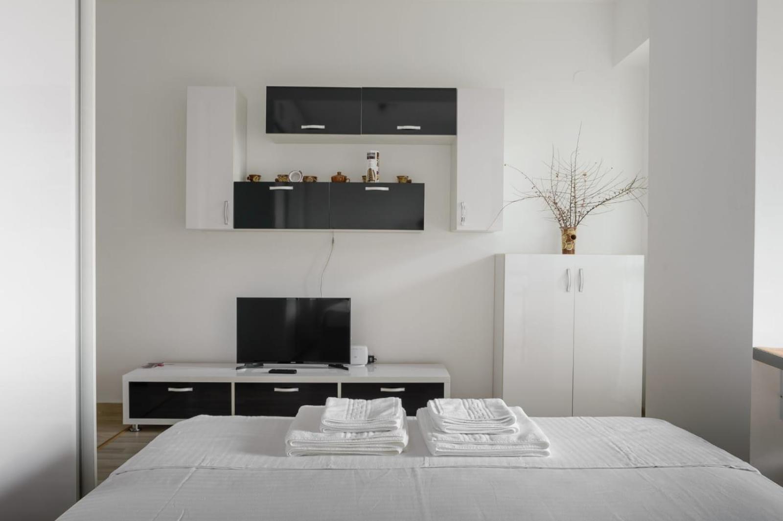Studios & Apartments Palas By Glam At Lazar Towers Iasi Luaran gambar